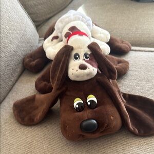 Pound Puppy Plush Set - Brown and White